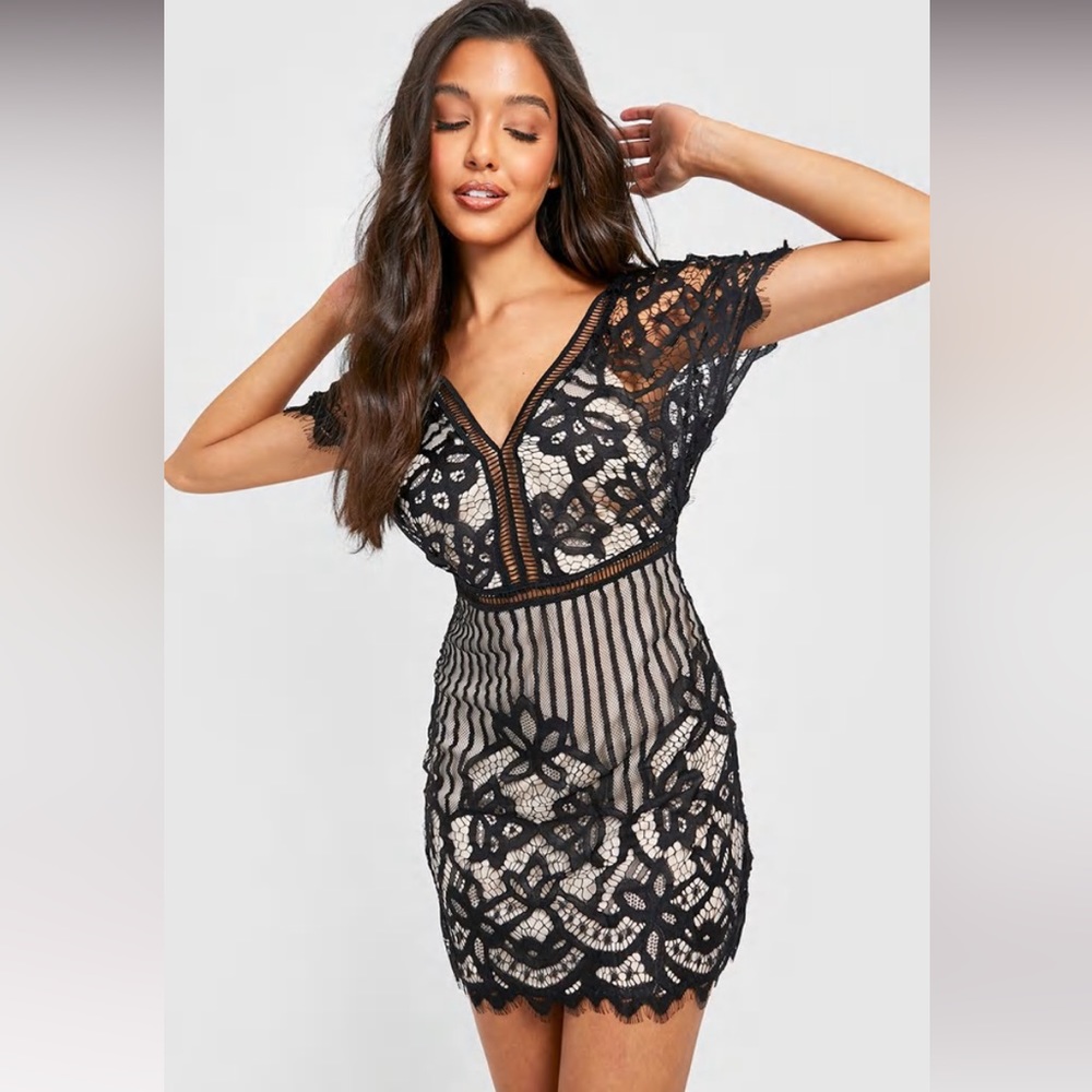BOUTIQUE ALL OVER LACE BODYCON DRESS